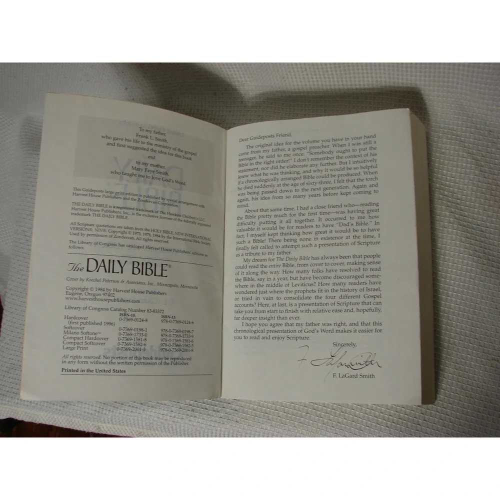 The Daily Bible Large Print Edition New International Version NIV Chronological